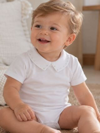 Short-sleeved bodysuit